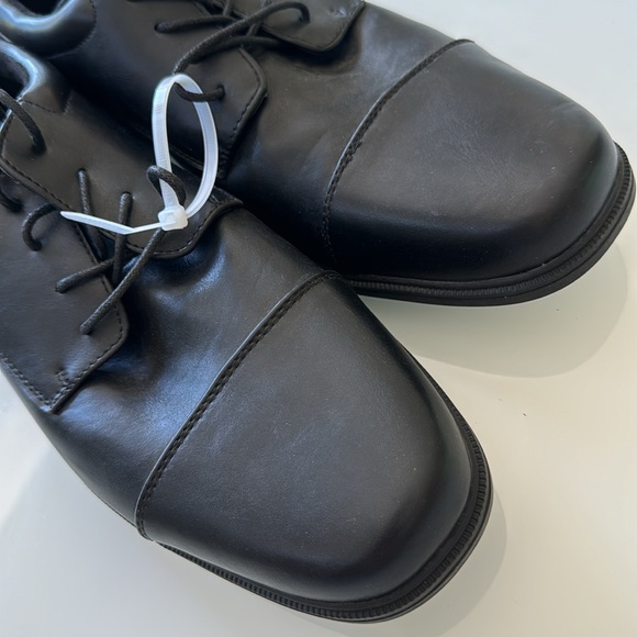 Rockport men’s lace-up shoes - size 12 - Picture 5 of 8